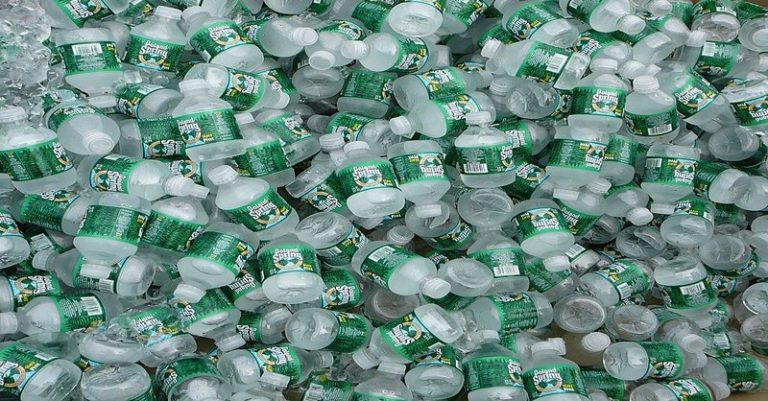Podvod kolosálnych rozmerov – spoločnosť Nestlé je v súdnom spore pre predaj falšovanej pramenitej vody