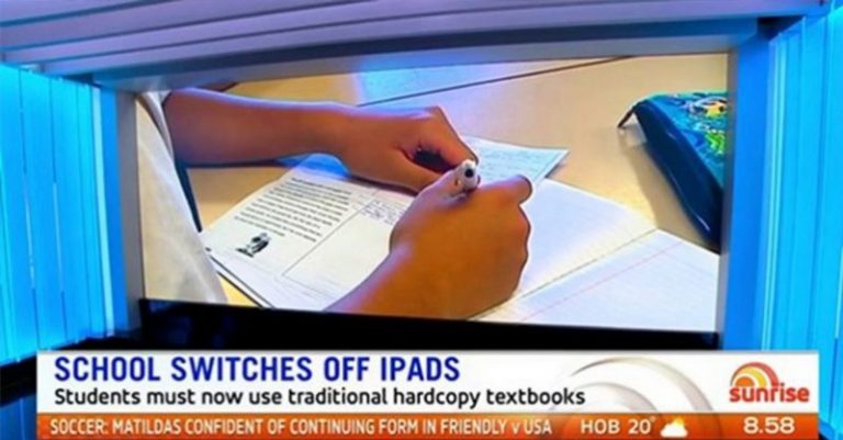 Táto škola zakázala iPady, vracia sa ku klasickým učebniciam – ale čo na to hovorí veda?