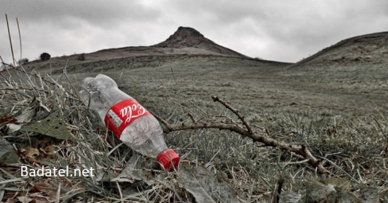 Coca-Cola po druhý rok za sebou vyhlásená za najväčšieho znečisťovateľa plastmi na svete