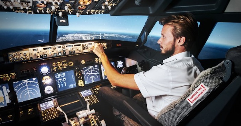 Тайнствените смъртни случаи на пилоти се увеличават в световен мащаб и голям брой полети са отменени