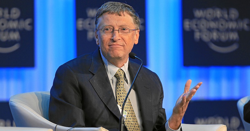 Bill Gates: „Vlády musia trestať ľudí za spochybňovanie rúšok a povinného očkovania“
