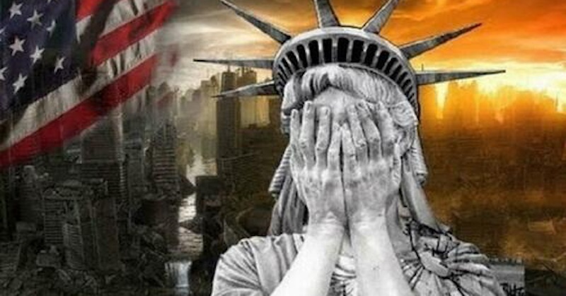 USA sú „za bankrotom“. Prichádza riadená demolácia, čo vytvorí novú dystopickú budúcnosť