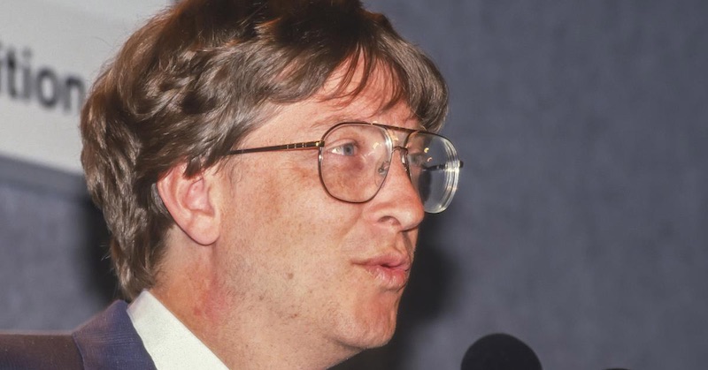 Bill Gates plánuje „katastrofickú nákazu“ schopnú zabíjať deti a mladých dospelých