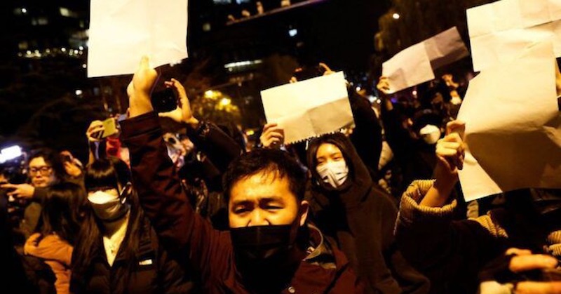 Milióny čínskych občanov požadujú koniec vlády komunistov - a naše médiá mlčia