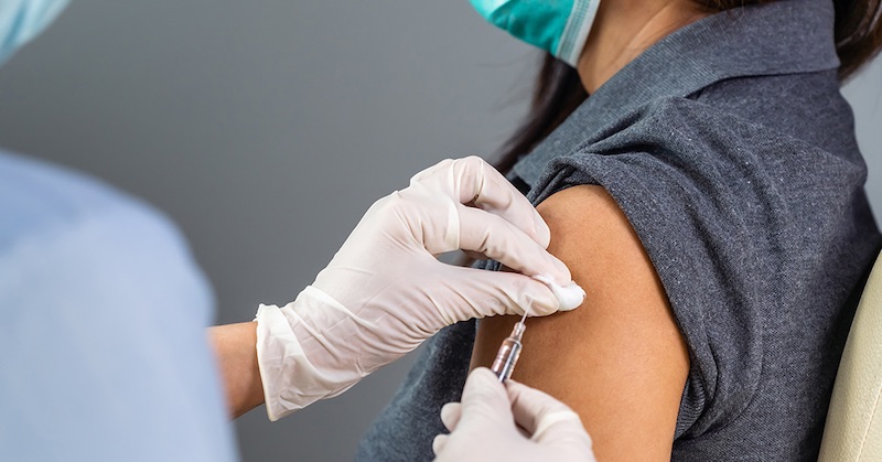 Štatistický fakt: Vakcíny proti Covid-19 sú 8-krát smrteľnejšie ako samotné ochorenie