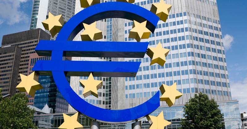 Európsky parlament chce kriminalizovať fyzickú hotovosť uvaľovaním limitov na hotovostné transakcie
