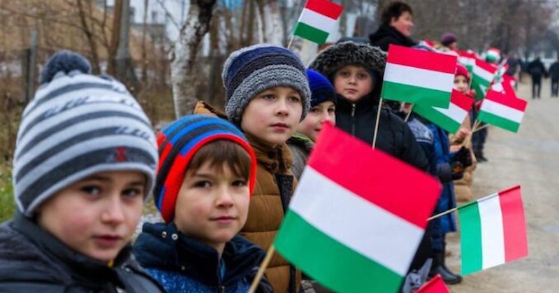 Európska únia sa vyhráža Maďarsku potrestaním kvôli zákazu propagácie pedofílie na školách