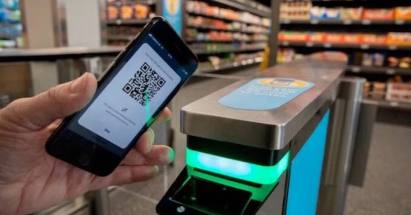 Supermarkety vo Veľkej Británii začínajú používať digitálne pasy WEF na odopieranie jedla občanom