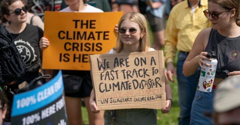 Akademik z Cambridge hovorí, že z klimatického alarmizmu sa stala nebezpečná ideológia