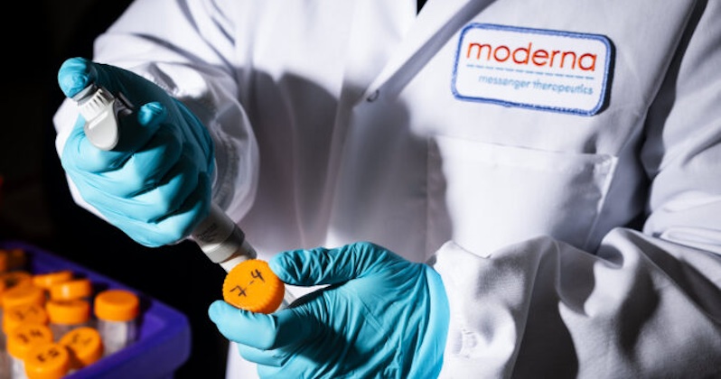 Moderna predstavila novú mRNA vakcínu s názvom „mNEXSPIKE“, čo v latinčine znamená „násilná smrť“ Moderna predstavila novú mRNA vakcínu s názvom „mNEXSPIKE“, čo v latinčine znamená „násilná smrť“