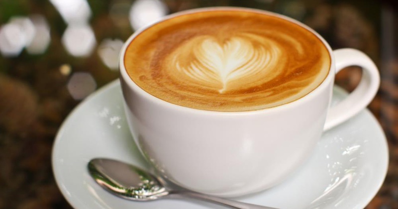 Zosilnite si svoju rannú kávu: 3 vedecky podložené prísady na stimuláciu mozgu Zosilnite si svoju rannú kávu: 3 vedecky podložené prísady na stimuláciu mozgu